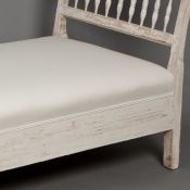 7-6627 day bed side