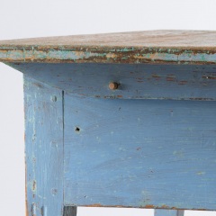 7-8113-A-Swedish-Scrub-Top-Table-with-Blue-Paint-19