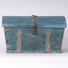 7-8158-Swedish-Travel-box-with-domed-lid-and-blue-paint-C-1820-10