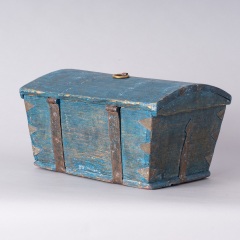 7-8158-Swedish-Travel-box-with-domed-lid-and-blue-paint-C-1820-12