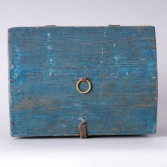 7-8158-Swedish-Travel-box-with-domed-lid-and-blue-paint-C-1820-21