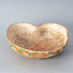 7-8159-A-Swedish-Bowl-in-the-Shape-of-a-Heart-C-1832-13