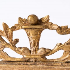 7-8195_Late-19th-Century-Gilt-Mirror-with-Carved-Crest-featuring-Two-Birds-14
