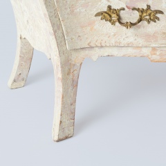 7-8209-A-Swedish-Rococo-Commode-with-Curves-from-Stockholm-C.-1790-15