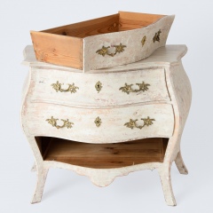 7-8209-A-Swedish-Rococo-Commode-with-Curves-from-Stockholm-C.-1790-19