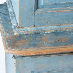 7-8225-Swedish-Baroque-Cabinet-with-Blue-Faux-Marble-Mouldings-C-1803-13