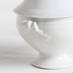D-1655_tureen_covered_pepperfinial-4